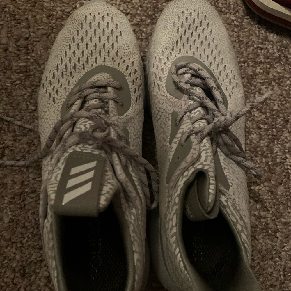 Adidas alphabounce